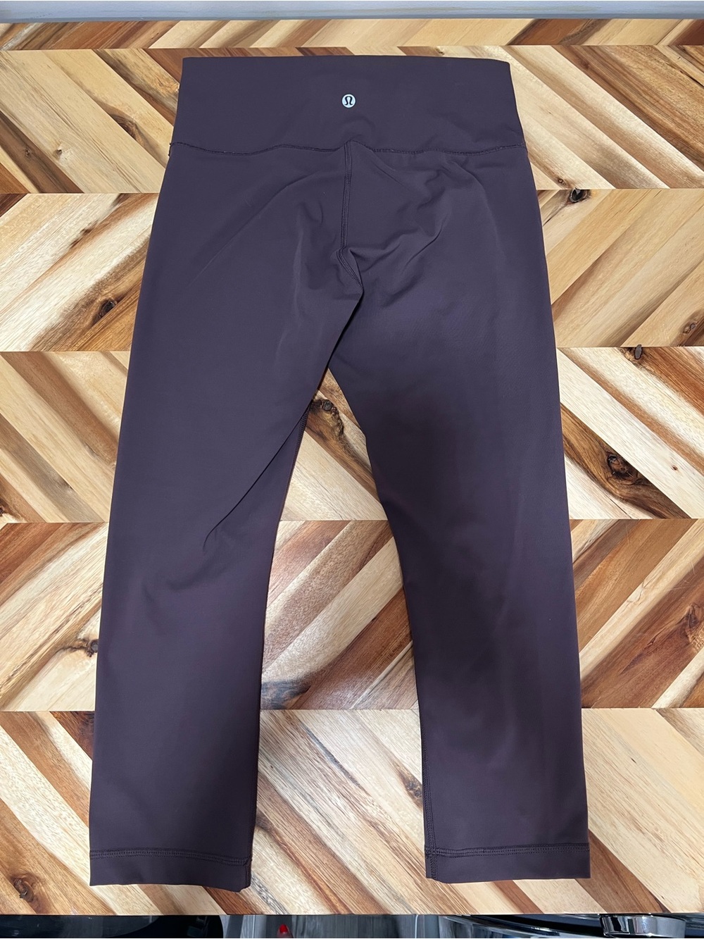 LULULEMON Wunder Under Crop 21” Leggings Size 8 Black Currant Purple MSRP $88 - Picture 5 of 8